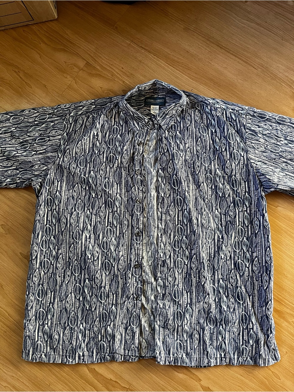 Business casual Hawaiian Cooke street patterned button down size large men’s